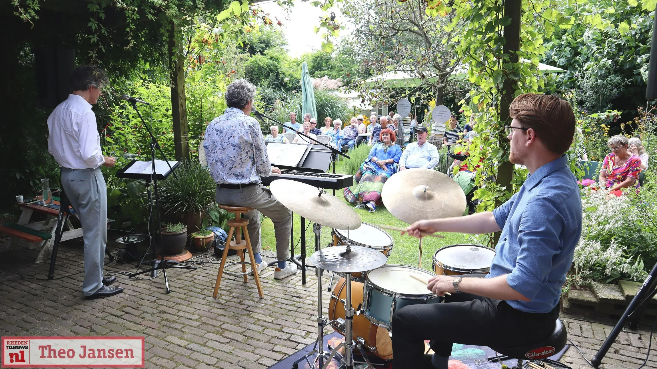zomers optreden van marc brothers trio trekt enthousiast publiek in velp 24 08 2024 1
