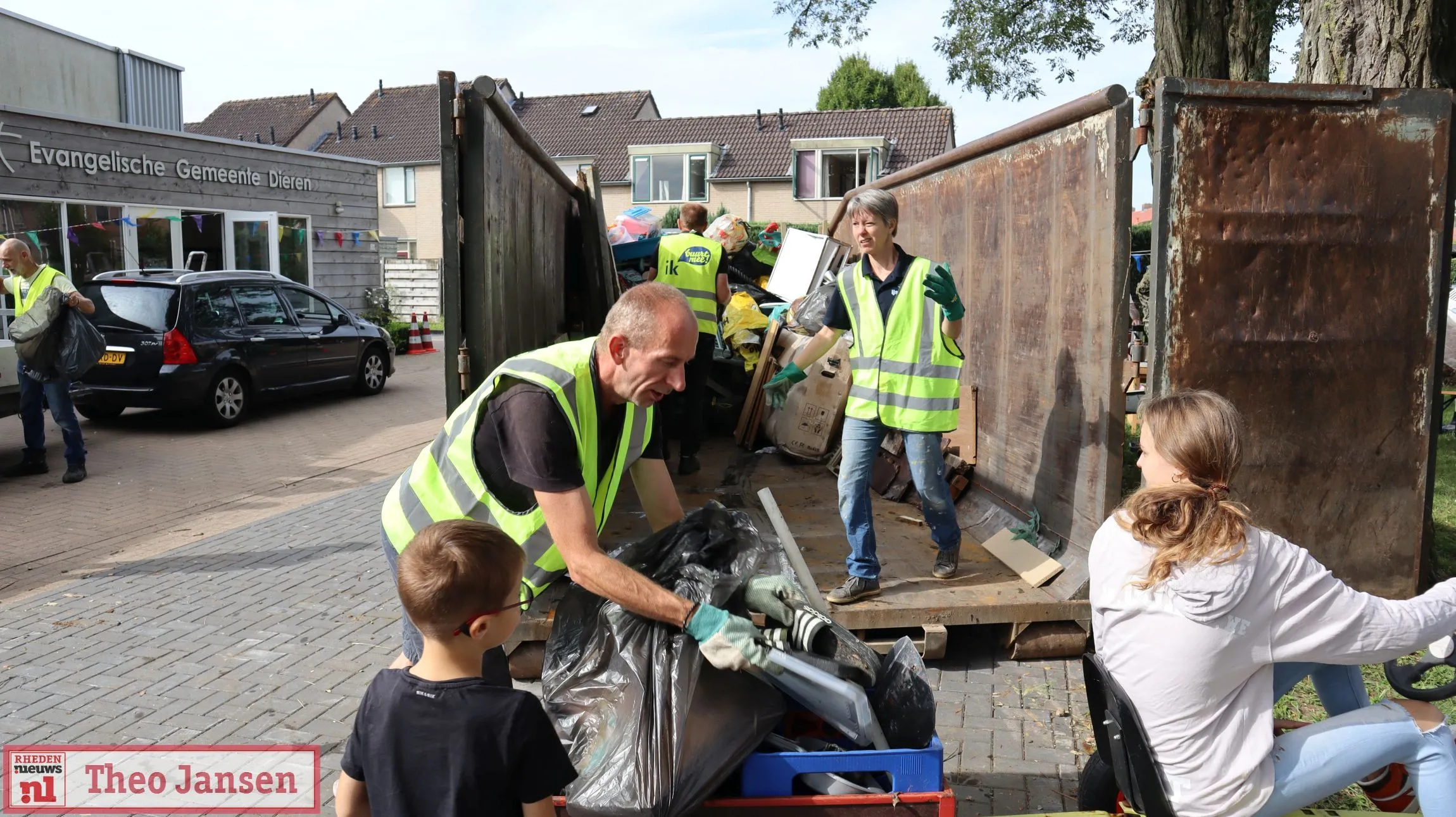 opfleurdag in de wijk stenfert wederom een groot succes 07 09 2024 1