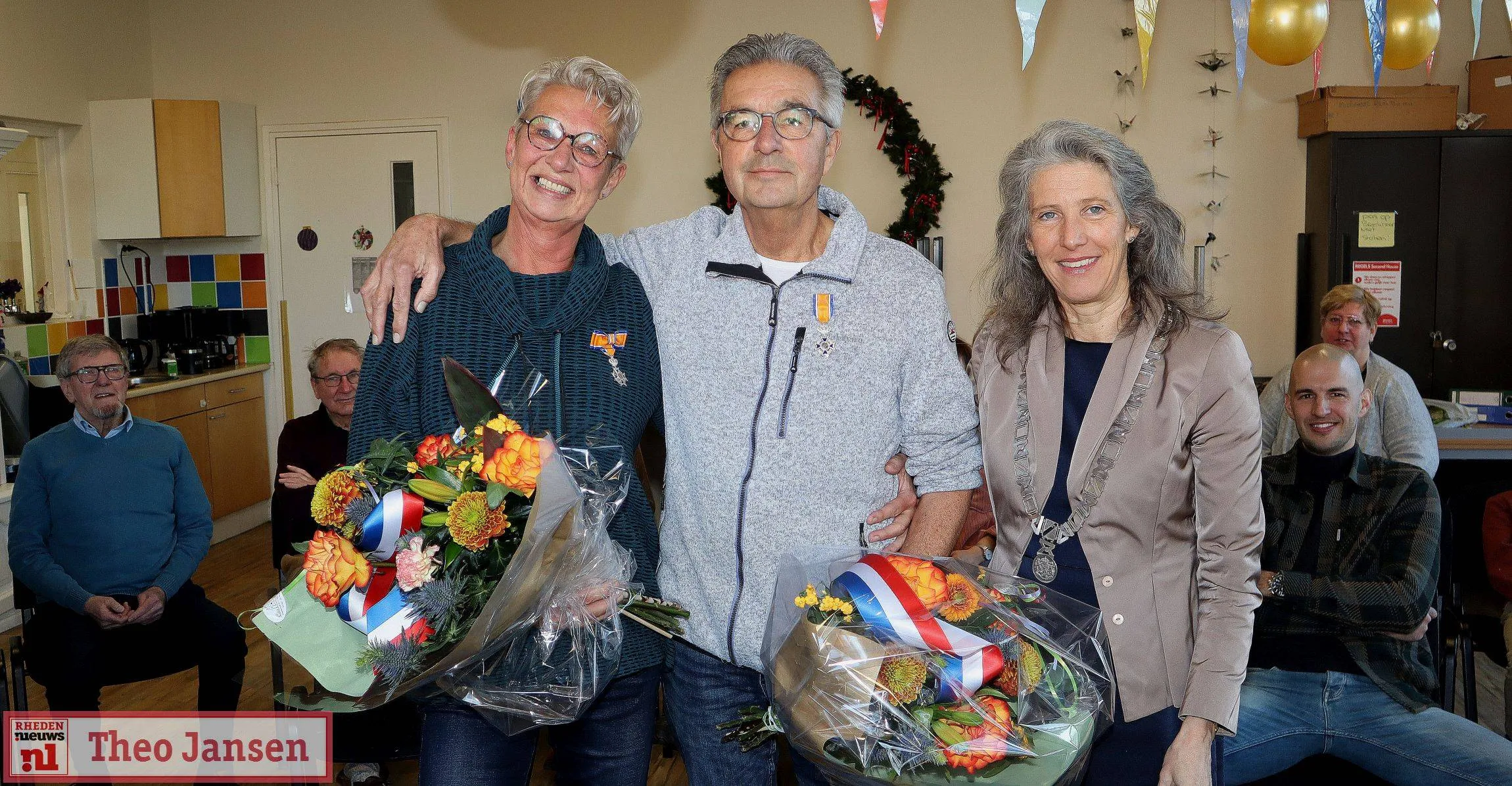 001 koninklijke onderscheidingen uitgereikt aan echtpaar van der wal in dieren 11 01 2025 1