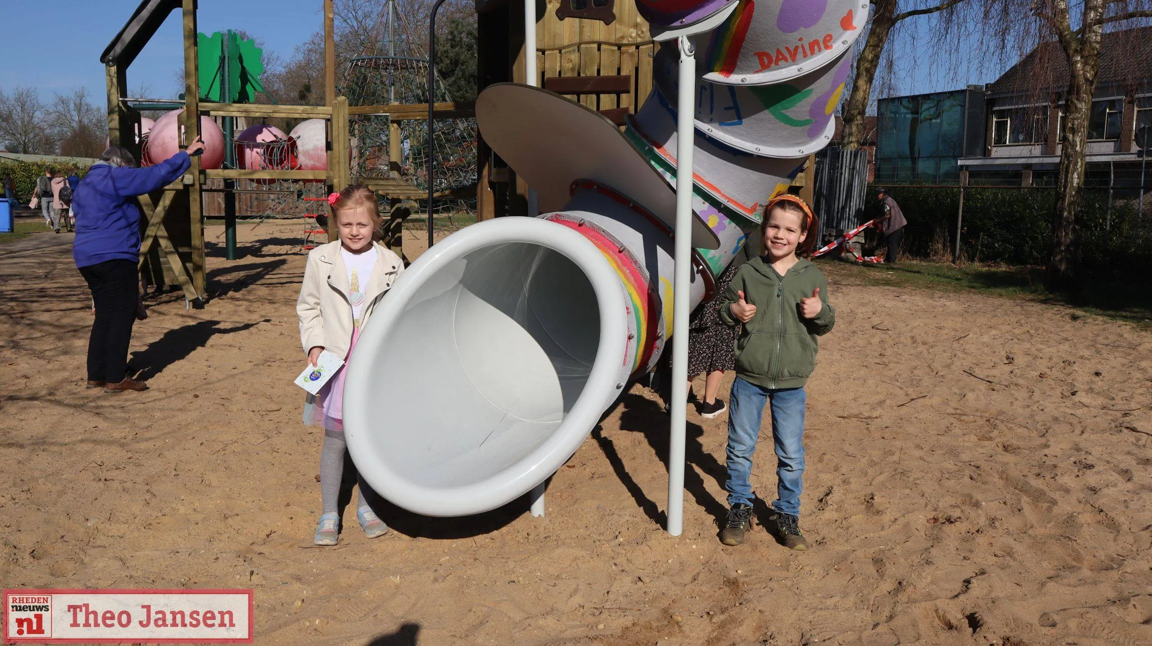 feestelijke opening nieuw speeltoestel in dierense speeltuin 08 03 2025 1