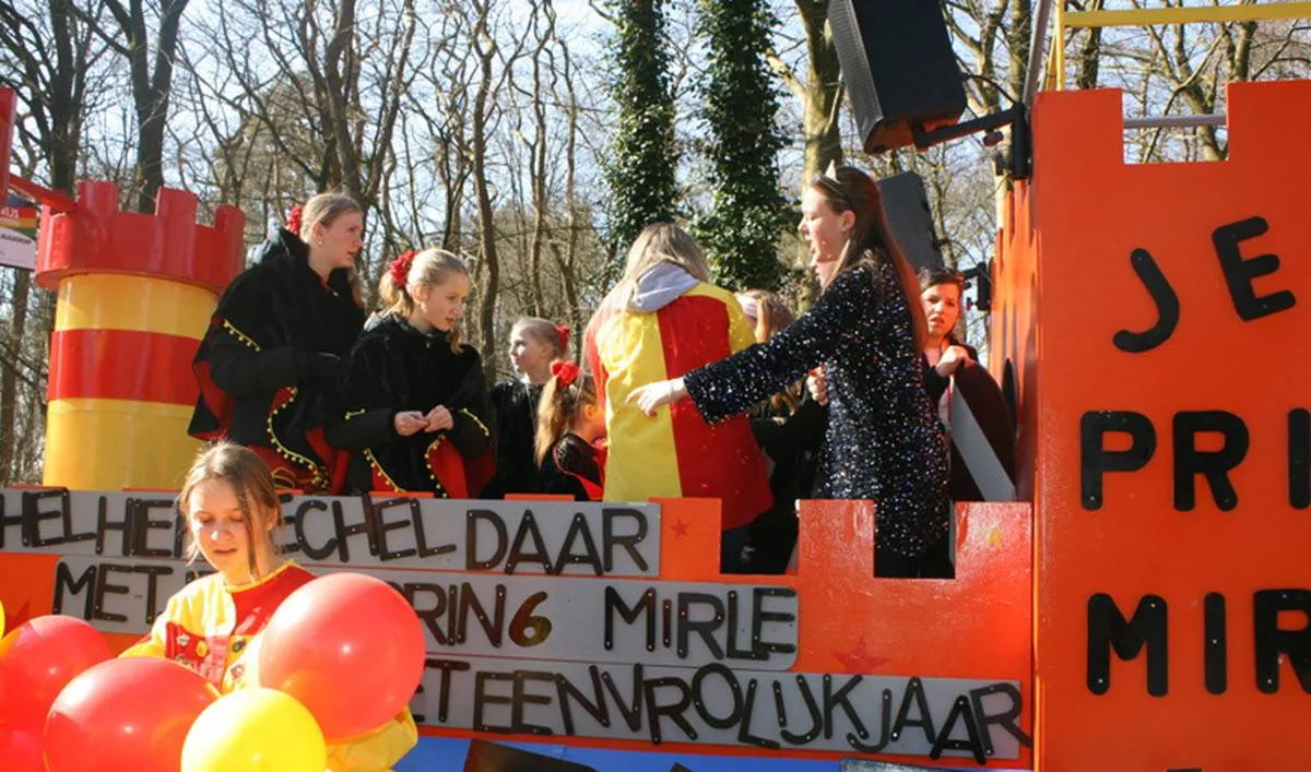 halfvastenoptocht velp feestelijke carnavalsoptocht op 16 maart cv de narrenkap