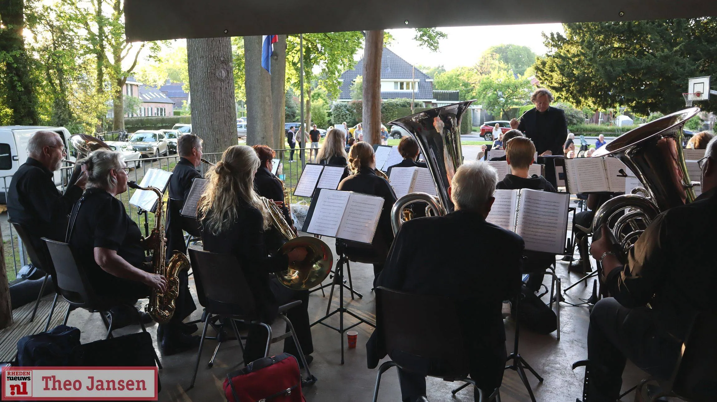 geslaagd voorjaarsconcert van muziekvereniging excelsior op dorpsplein ellecom 10 05 2025 1
