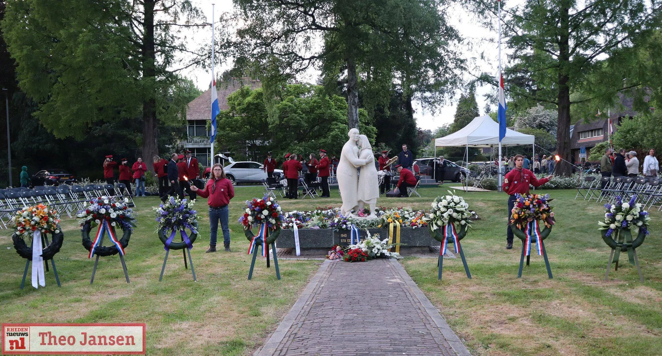 indrukwekkende dodenherdenking in rheden en de steeg samen herdenken en vooruitkijken 04 05 2025 1