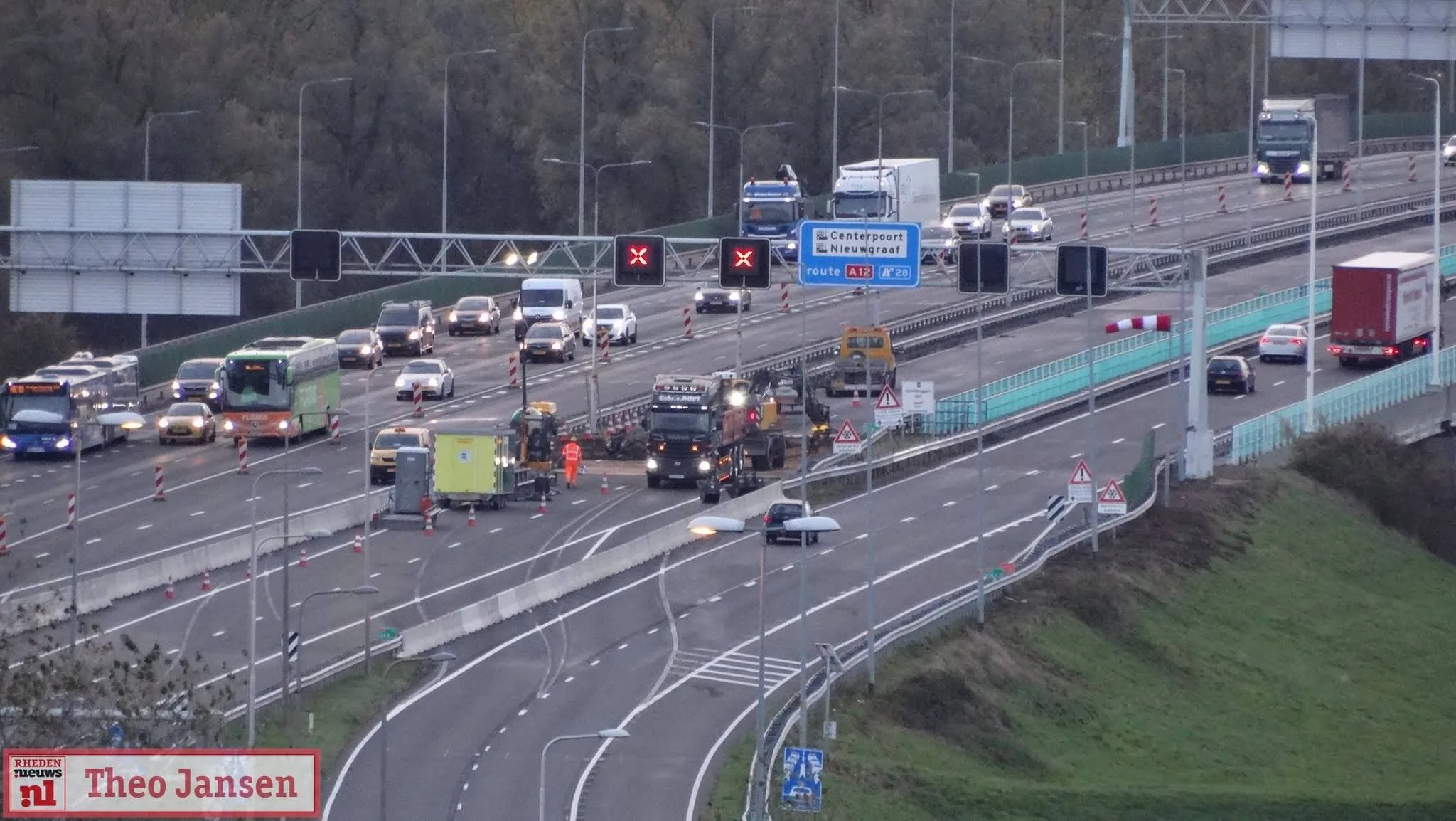 Nog steeds verkeershinder bij knooppunt Velperbroek en A12 door sinkhole