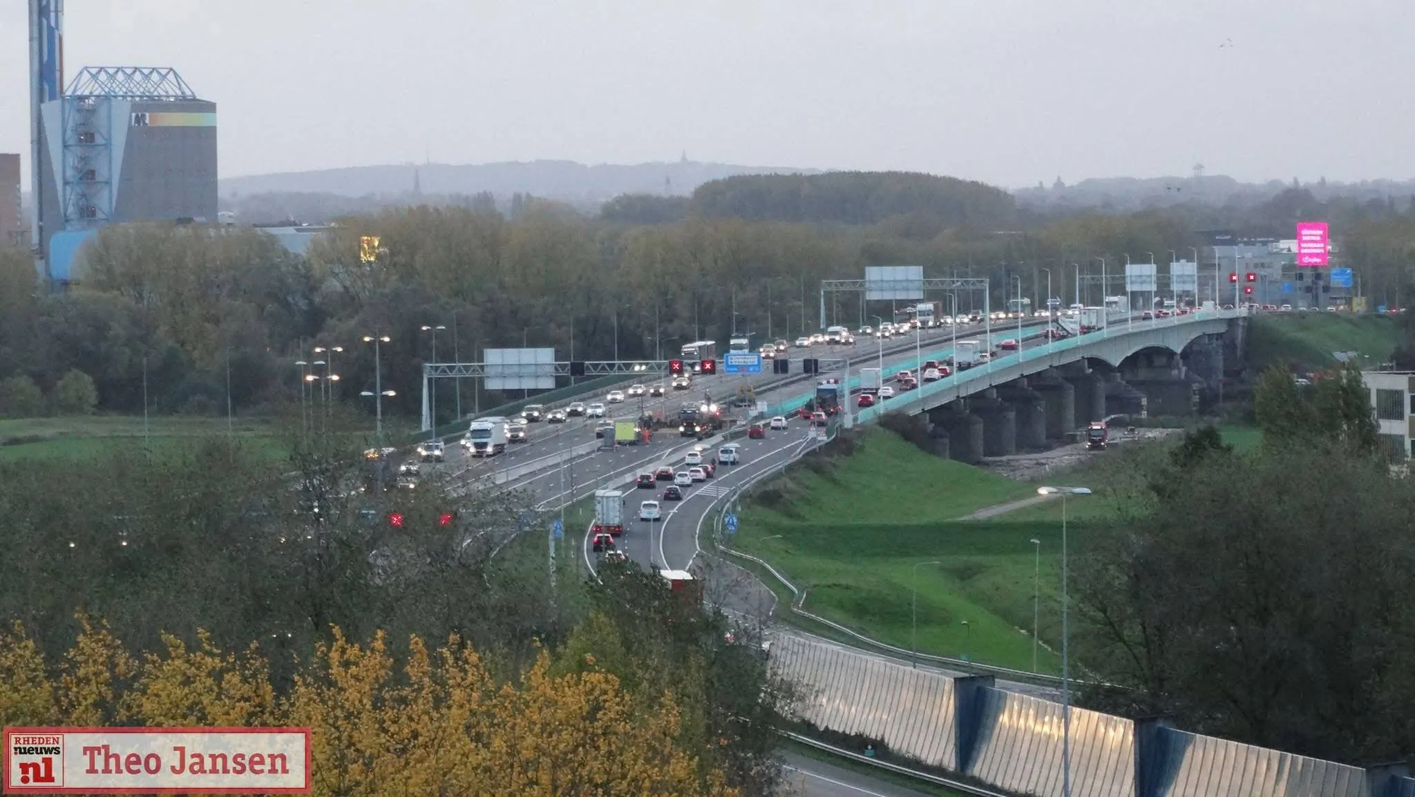 A12 IJsselbruggen sinkhole1 - rheden.nieuws.nl