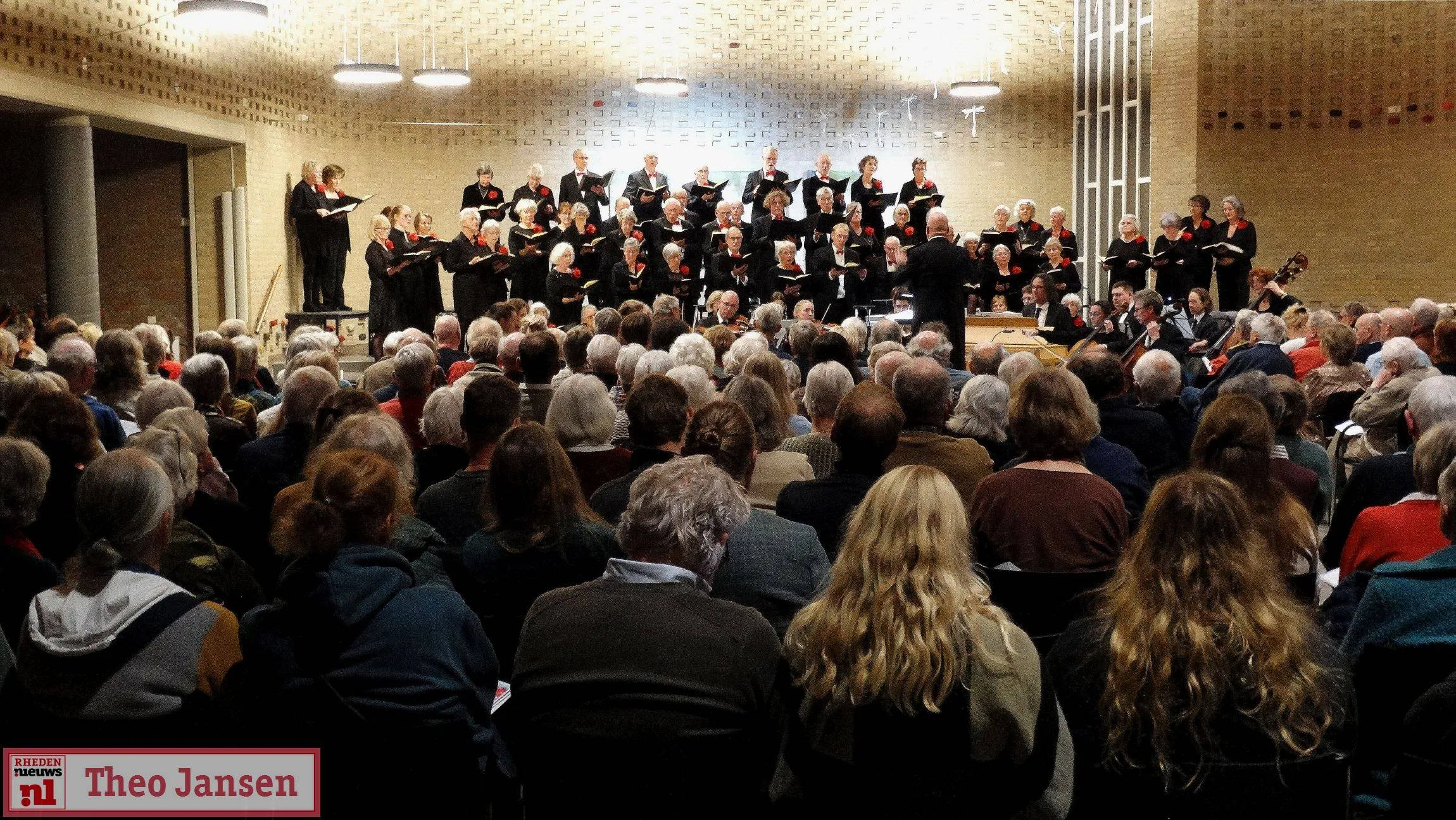 Concert 80 jarig bestaan Oratoriumkoor Veluwezoom in de Ontmoetingskerk in Dieren 1-11-2025 (1)