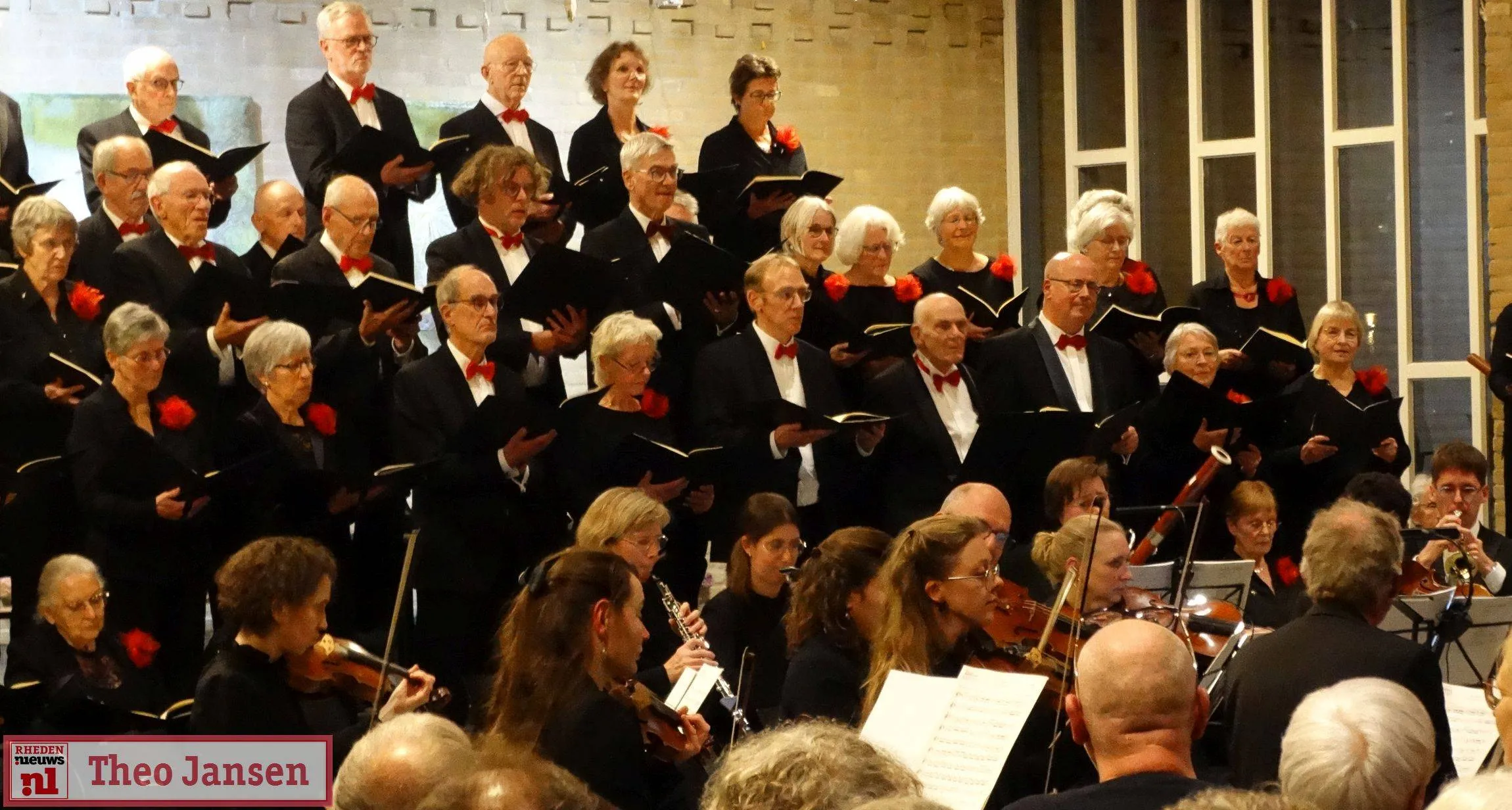 Concert 80 jarig bestaan Oratoriumkoor Veluwezoom in de Ontmoetingskerk in Dieren 1-11-2025 (5)
