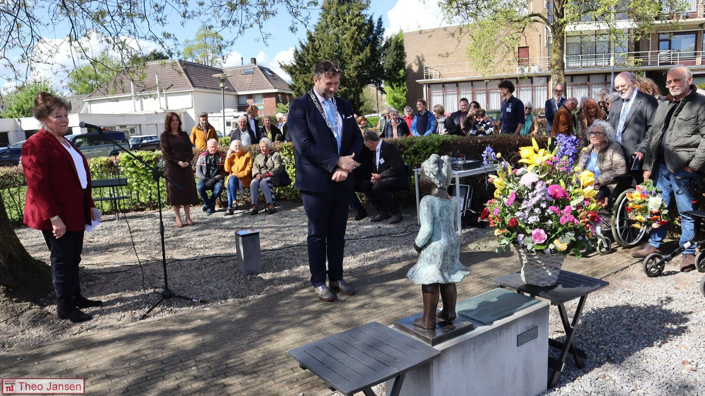 Grote belangstelling bij het eren van moedige mensen in Velp 19-04-2026 (16)