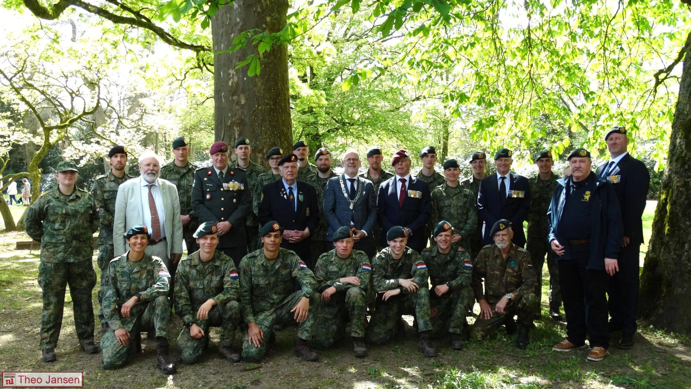 Veel belangstelling bij herdenking bevrijding Dieren in Carolinapark 16-04-2026 (22)