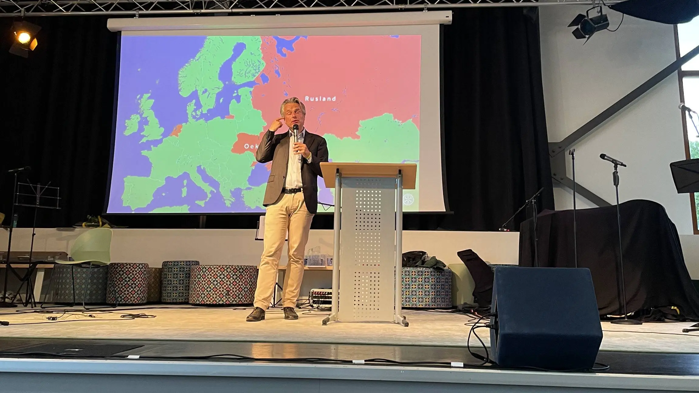 Benefietlezing Joris Luyendijk - Rotaryclub Rozendaal Veluwezoom