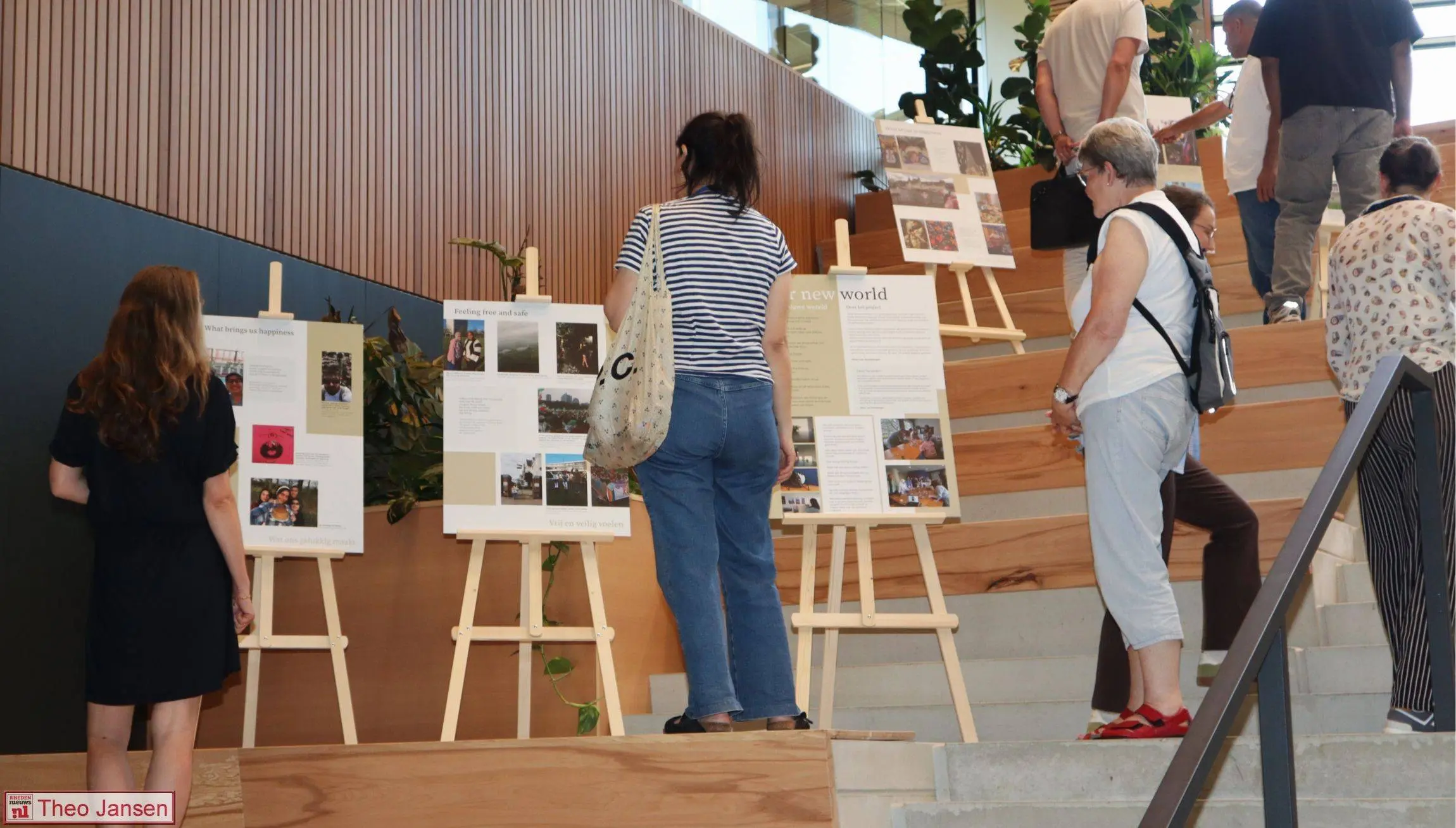 Reizende expositie vluchtelingen 14 juli geopend gemeentehuis 14-7-2026 (12)