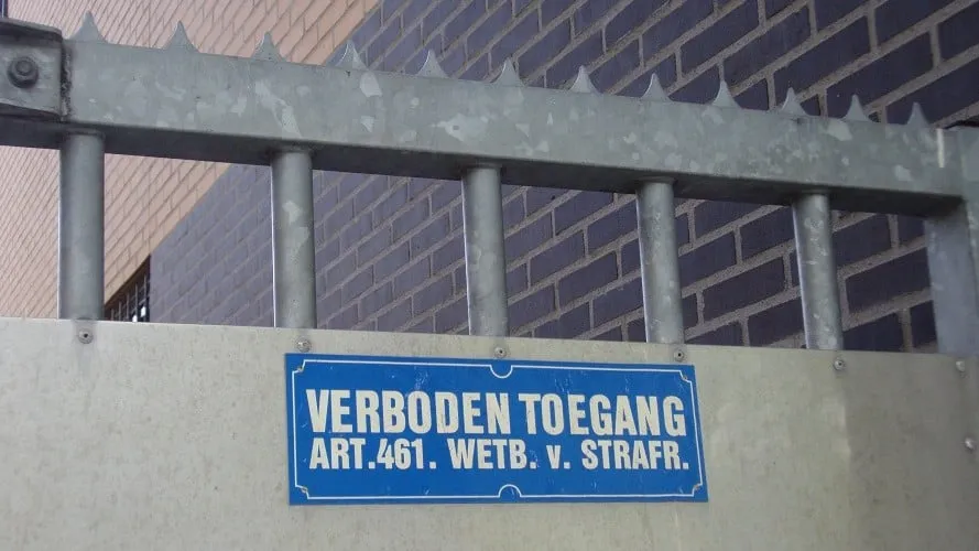 150824 bordje verboden toegang e1440426335717