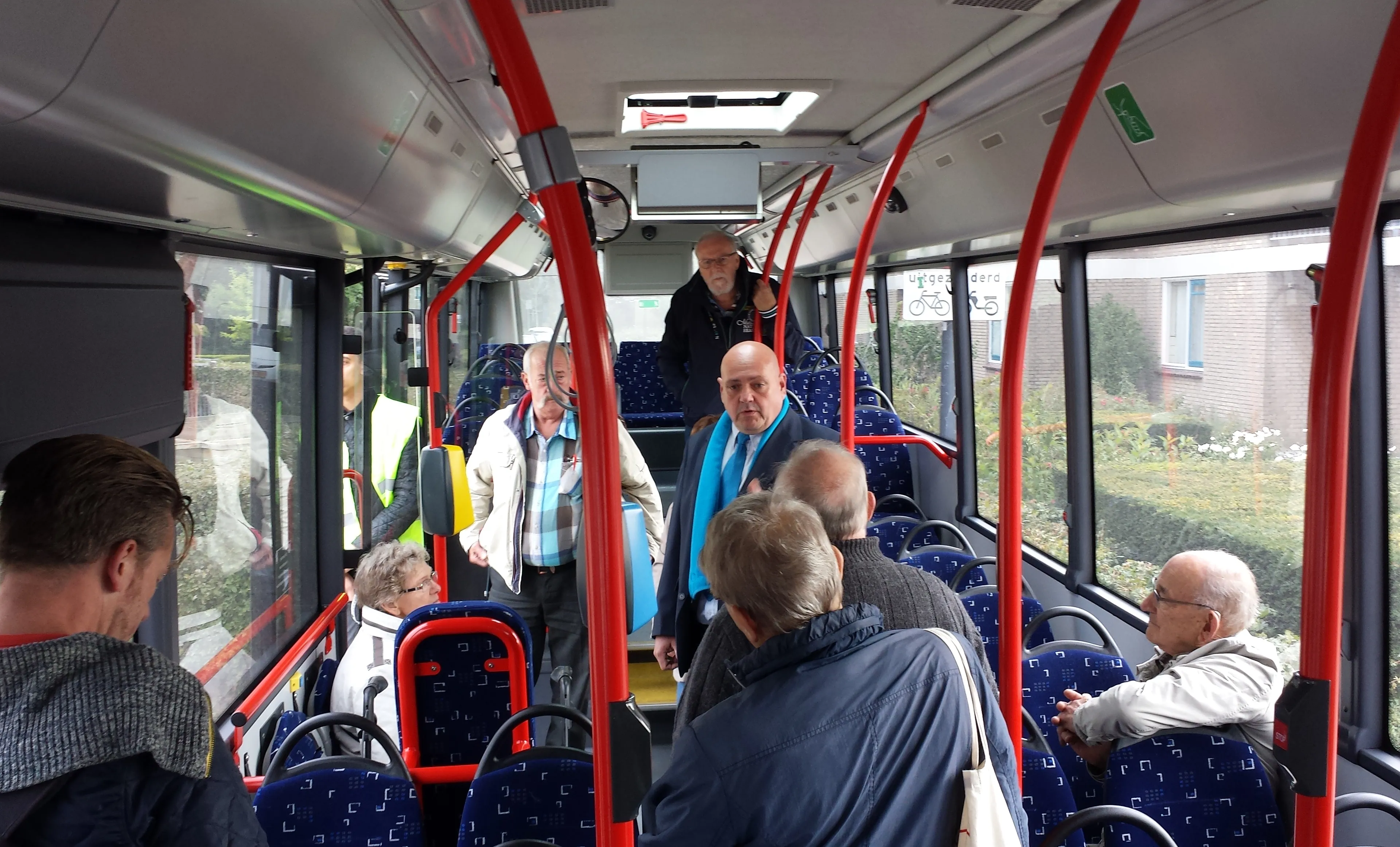 uitleg in de bus