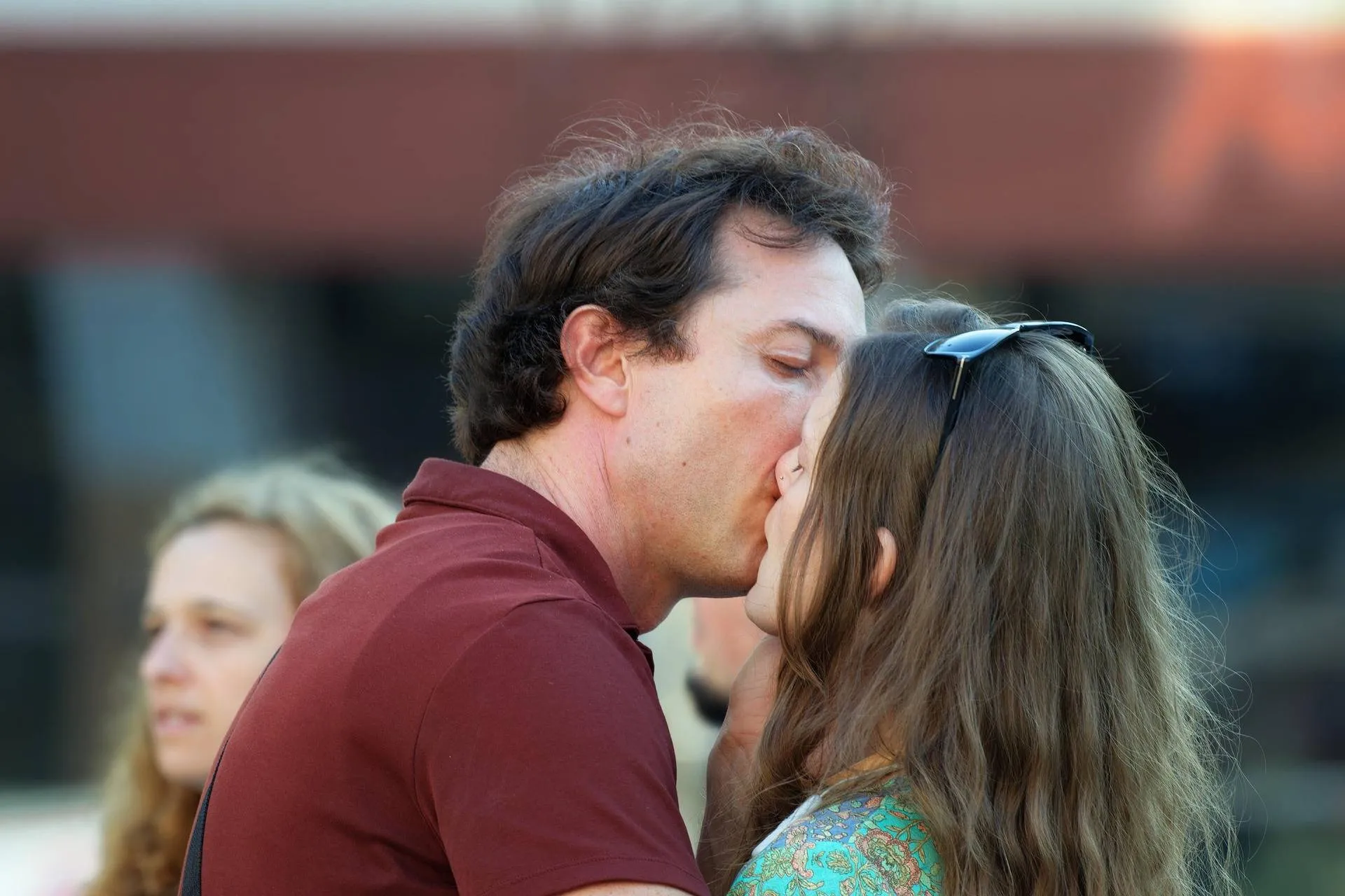 surprising_media-couple-6575727_1920