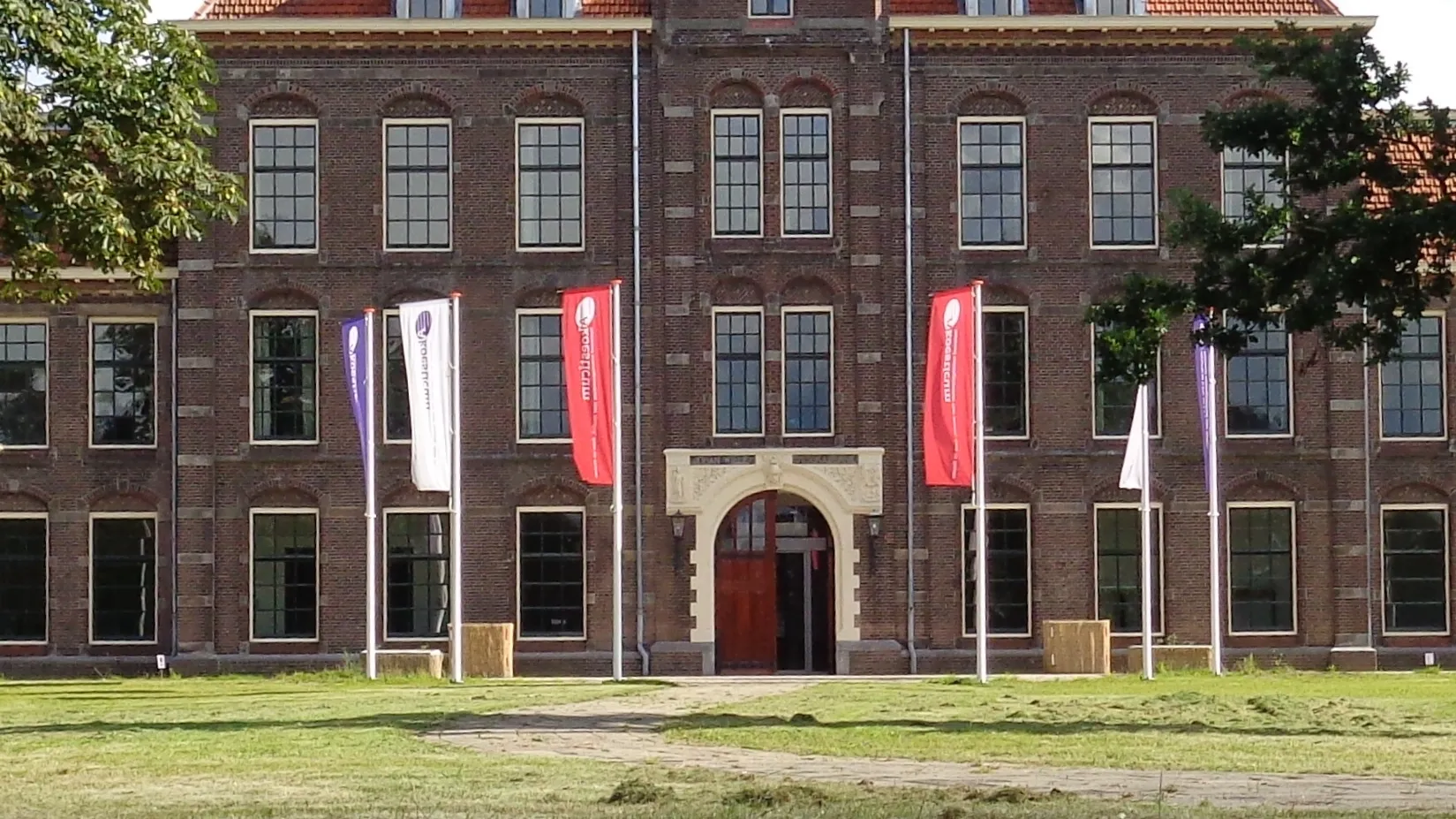 akoesticum ede
