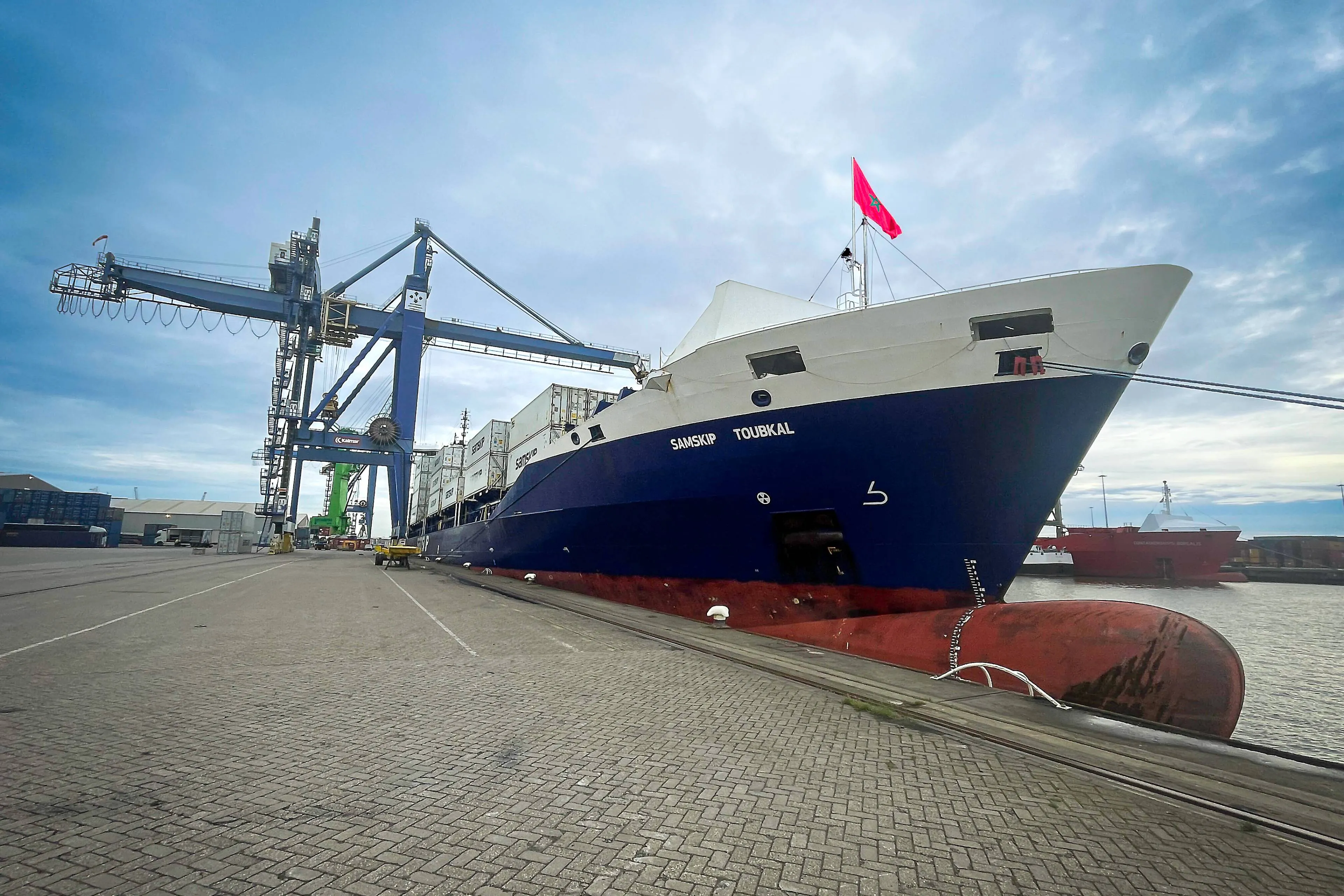 fd04eb54-a13d-f33e-5466-e65218751f3b