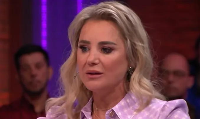 (VIDEO) Nieuw bewijs: Sonja Bakker pleegt ook plagiaat in haar kookboeken