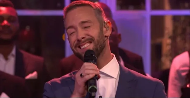 Emotionele Charly Luske brengt muzikale ode aan Tanja Jess