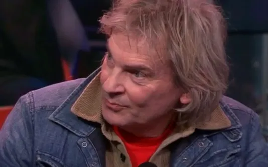 Matthijs van Nieuwkerk legt werk neer en is boos op BNNVARA