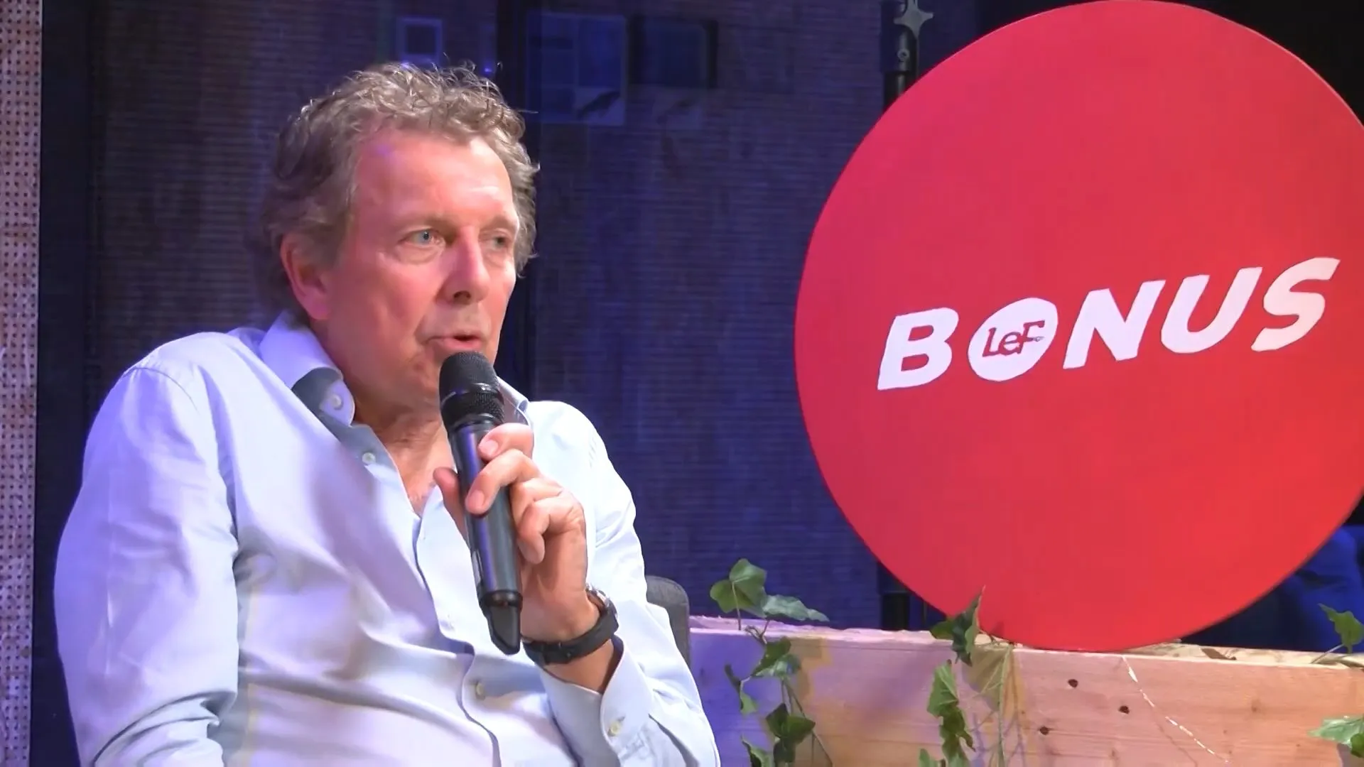 Yvonne Coldeweijer loopt Robert ten Brink tegen het lijf - ''I want to die!''