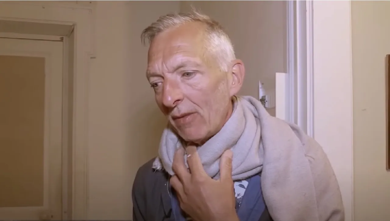 Martien Meiland in de bosjes op zoek naar mannen om af te werken