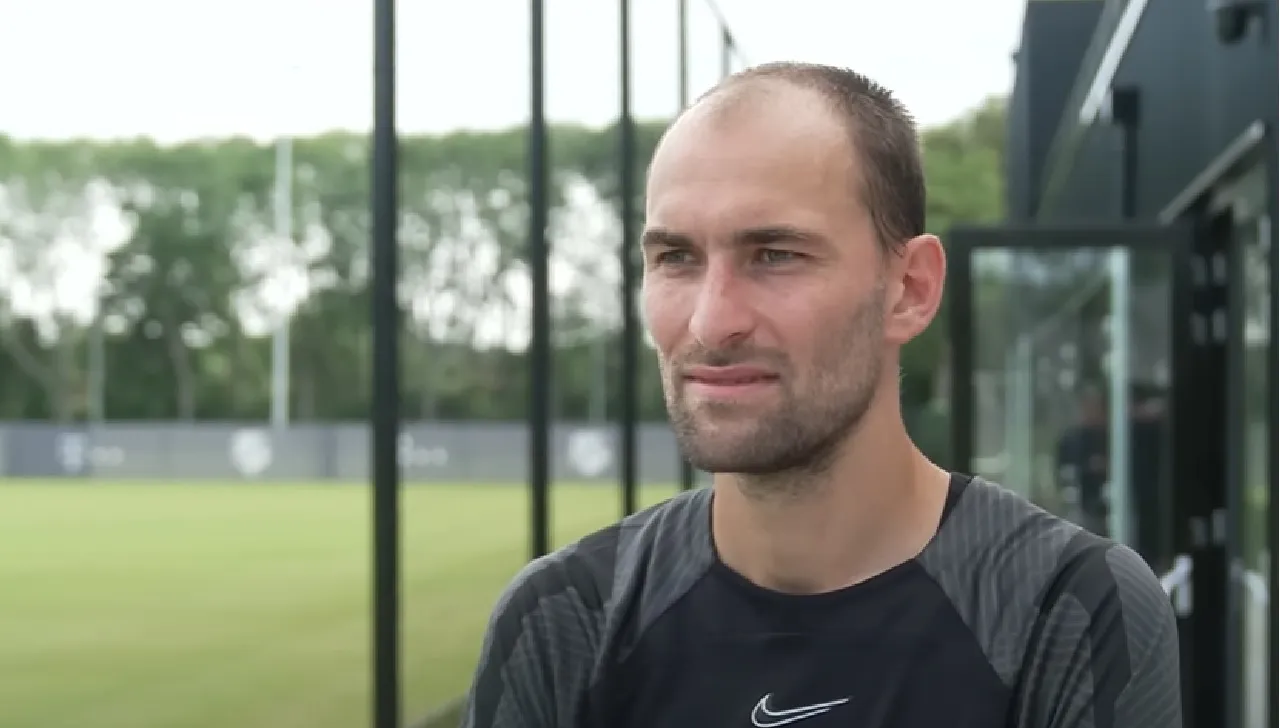 Heftige update over NEC-speler Bas Dost, die gister in elkaar zakte