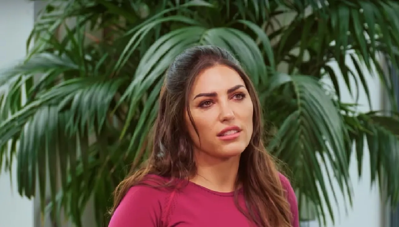 Yolanthe reageert genadeloos op nieuwe liefde van Wesley