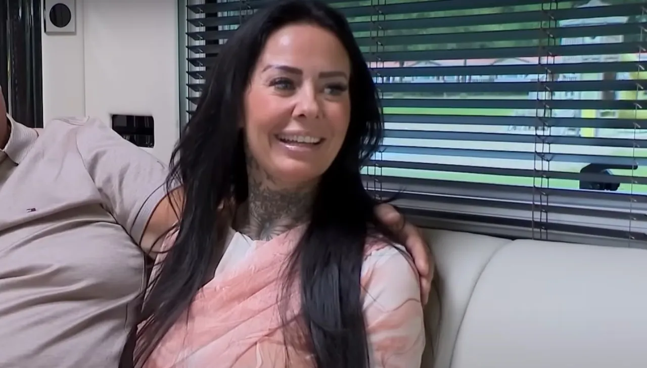 Pikante hatseflats-filmpjes van Wendy online gezet