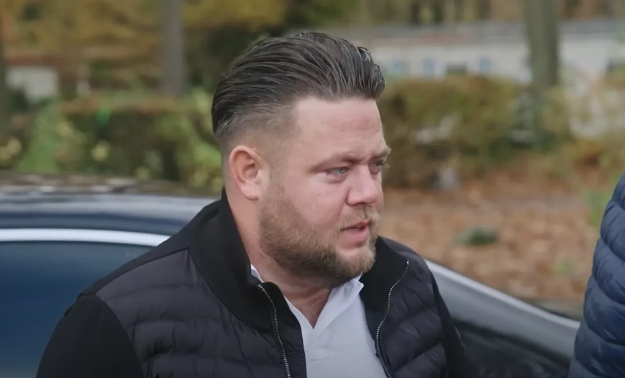 Peter Gillis ontslaat Mark, Ruud en Inge op staande voet