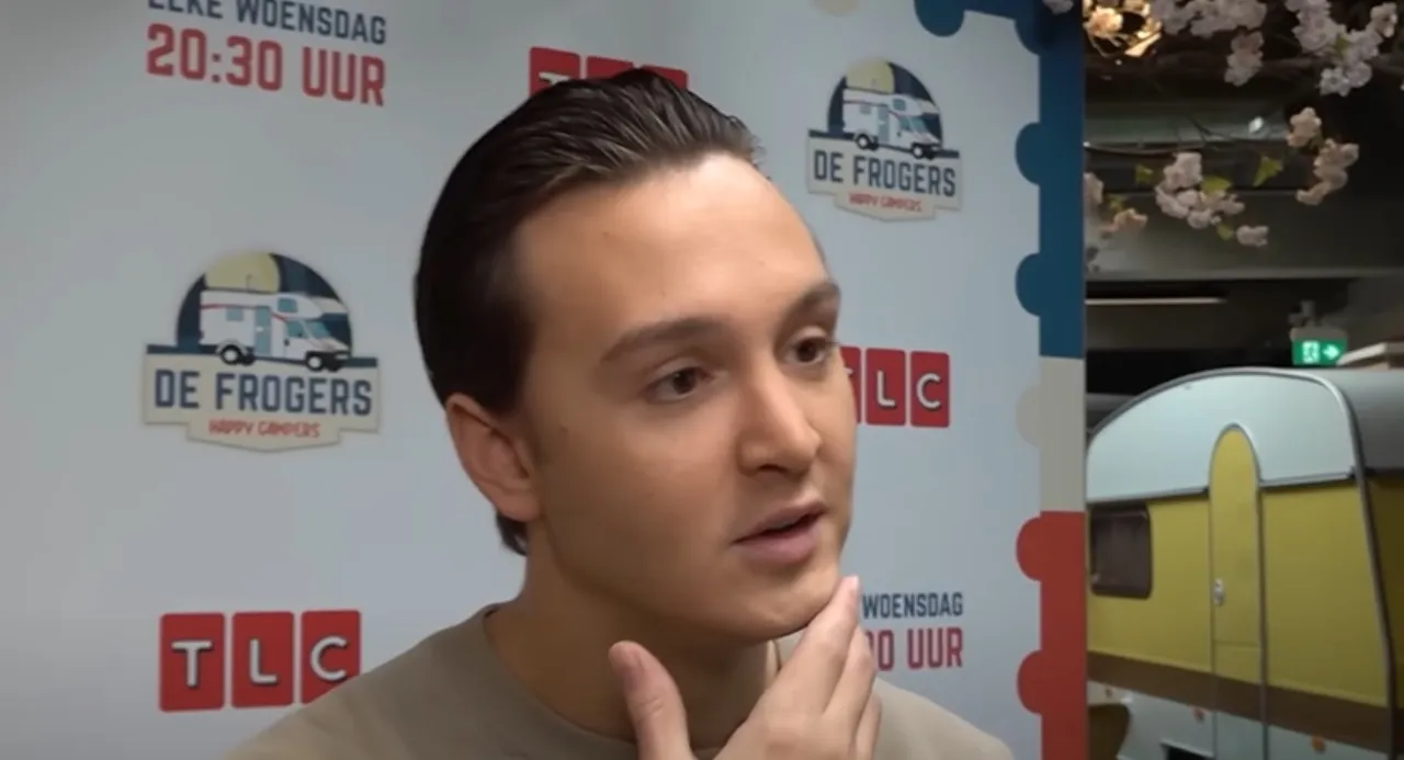 Zoon René Froger in tranen: ''Mijn ouders waren er nooit voor mij''