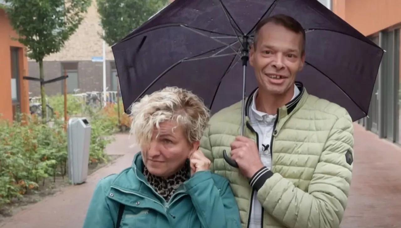 Kijkers Steenrijk, Straatarm gaan helemaal los over arm gezin