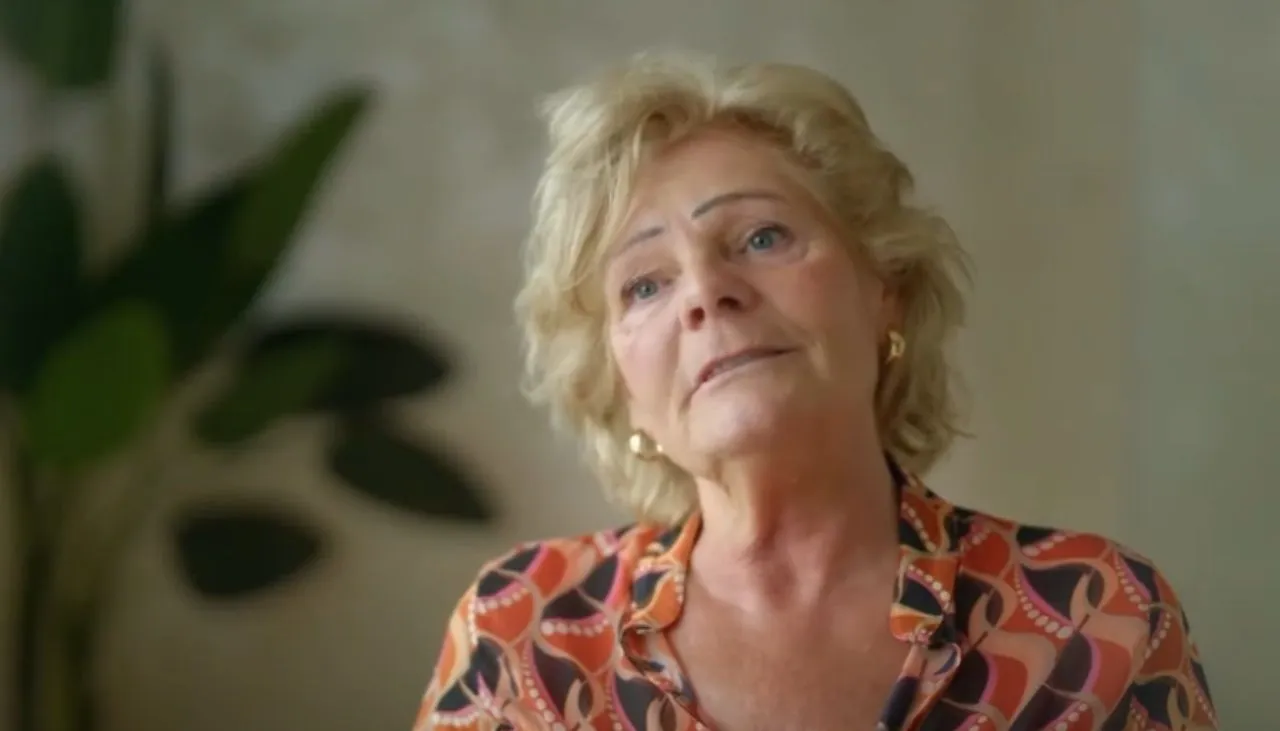 Matchmaker Eveline reageert snoeihard op Anneke