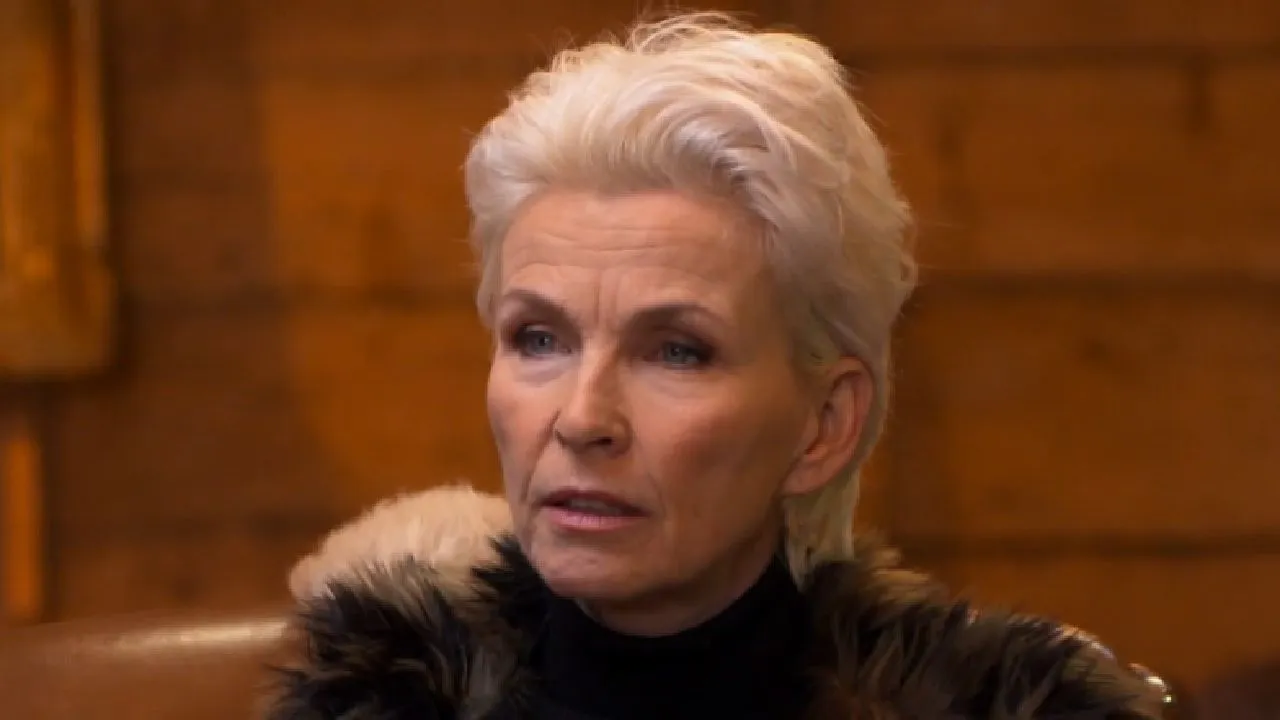 Anita Witzier laat gezicht verbouwen, volgers zijn in shock