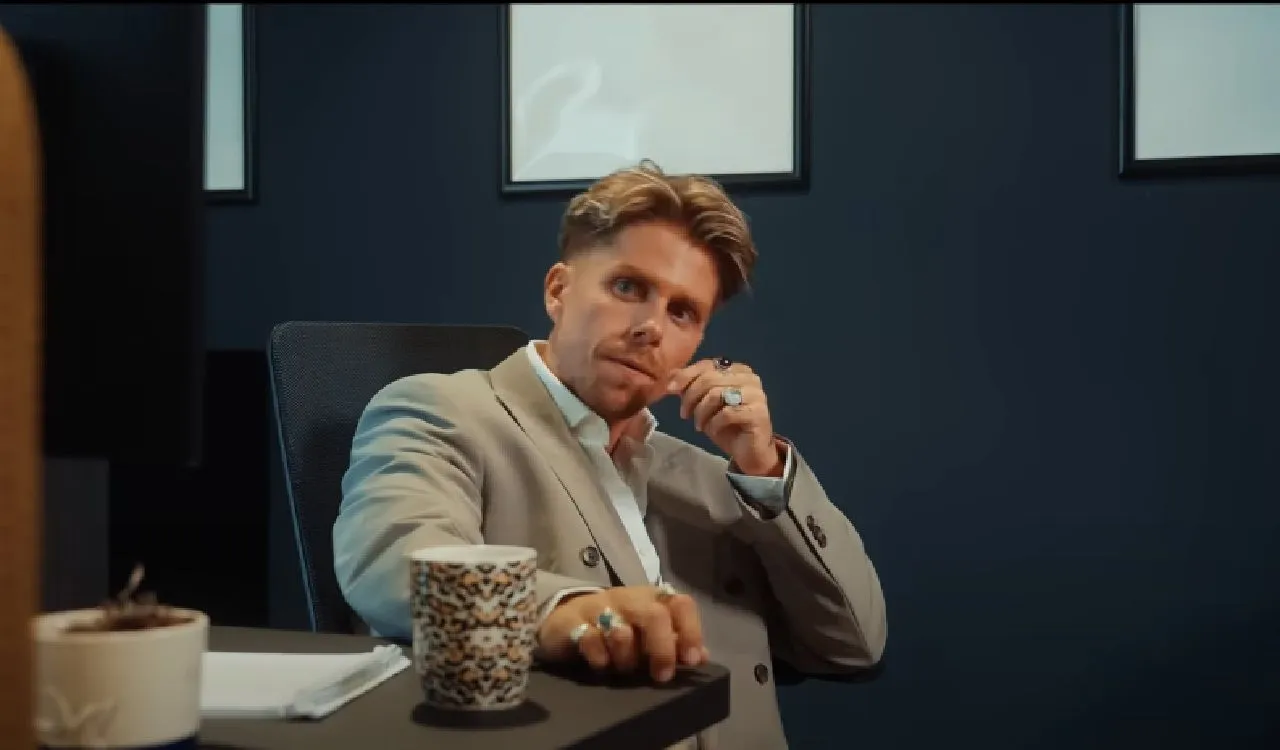 André Hazes vindt zichzelf een topvader: ''Maar wel op afstand''