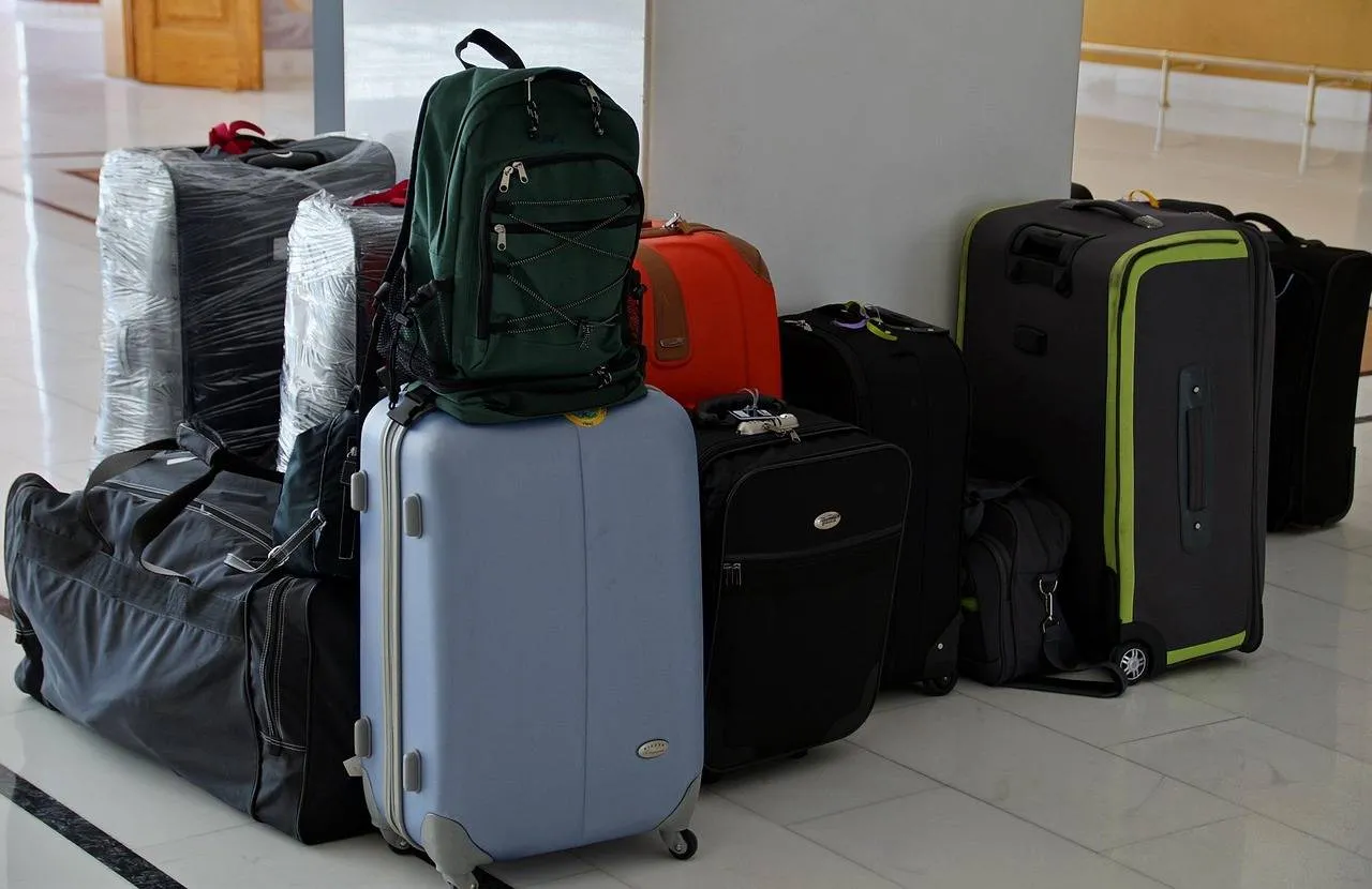 suitcase-811122_1280