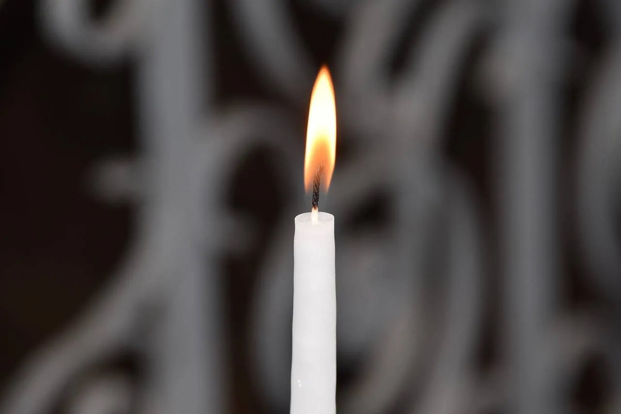 candle-4255594_1280