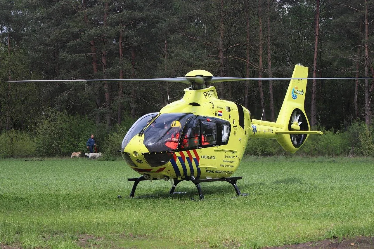 trauma-helicopter-4181142_1280