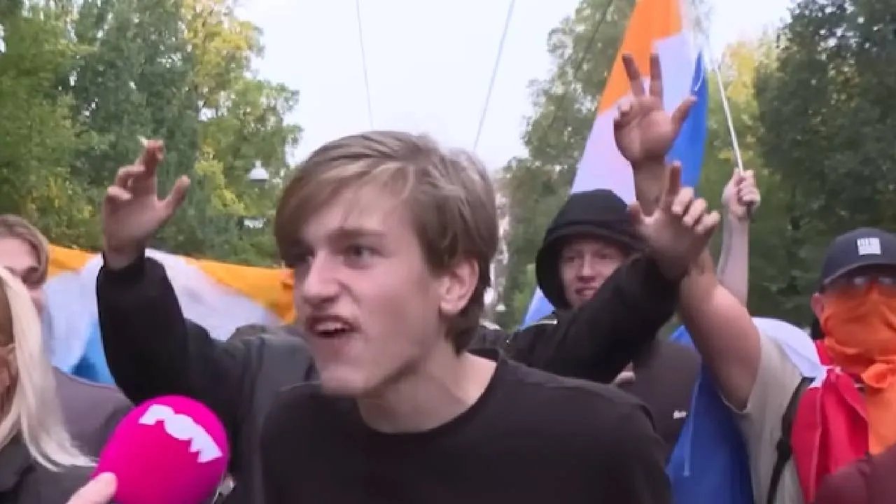 Pow