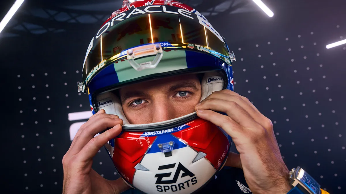 2024f1gp10 max verstappen met helm