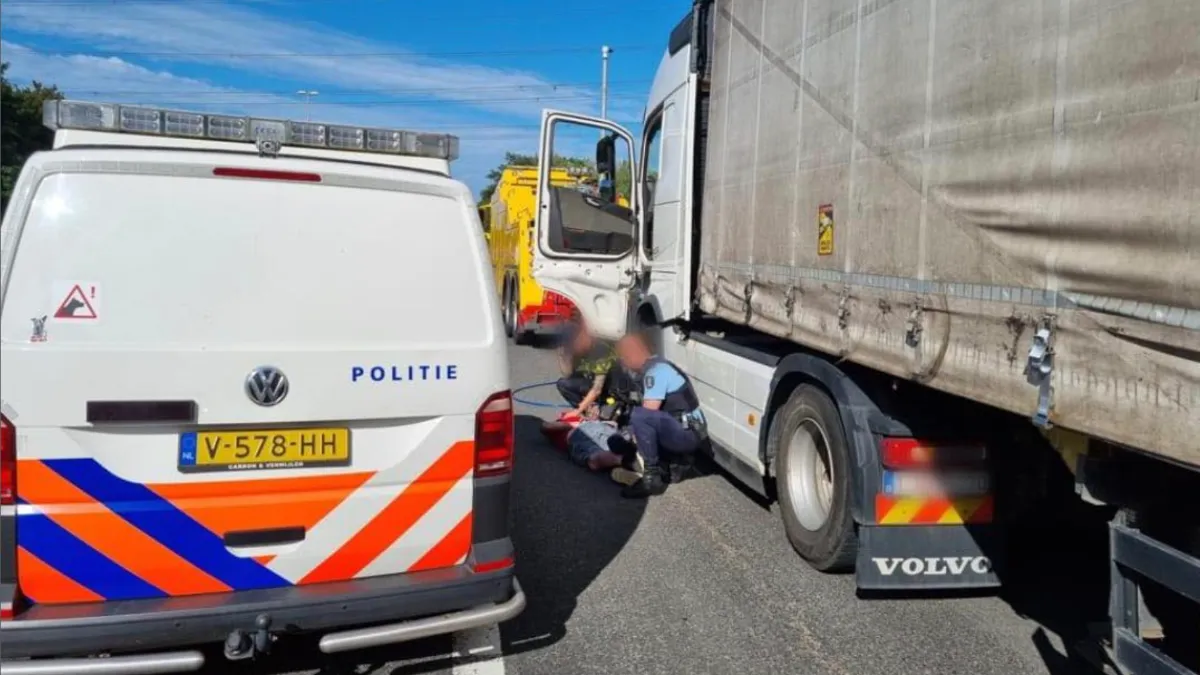 aanhouding vrachtwagenchauffeur op a2 bij born