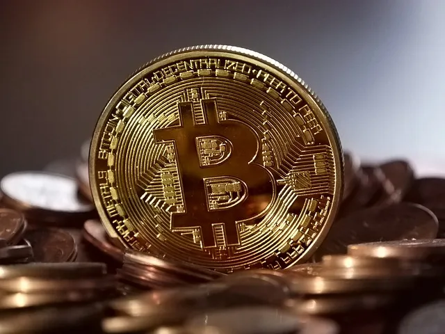 bitcoin 2008262 640 cc0 via pixabay