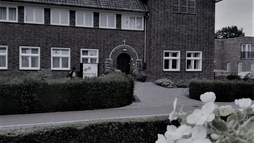 bronnerhof vooraanzicht juli 2019