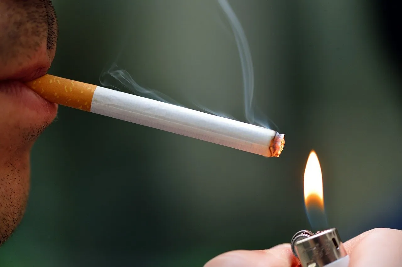 cigarette 424540 1280 sigaret aansteker aansteken