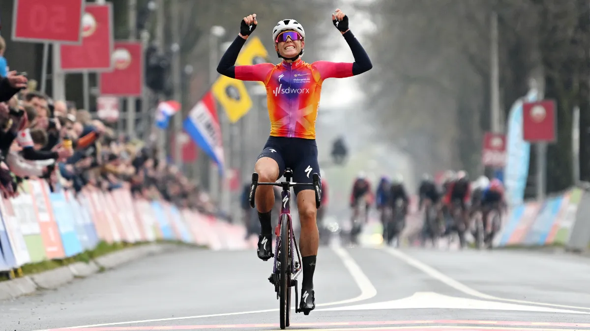 demi vollering wint amstel gold race 2023 getty images