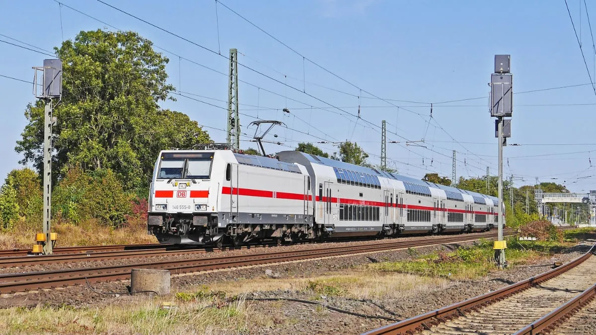 deutsche bahn cc0 pxhere track railway train transit transport vehicle 485720 pxherecom