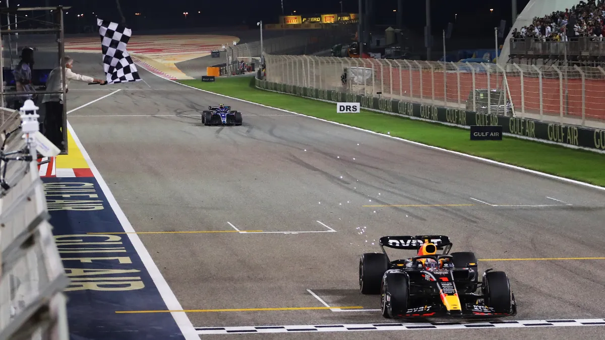 f1 01 bahrein gewonnen door max verstappen