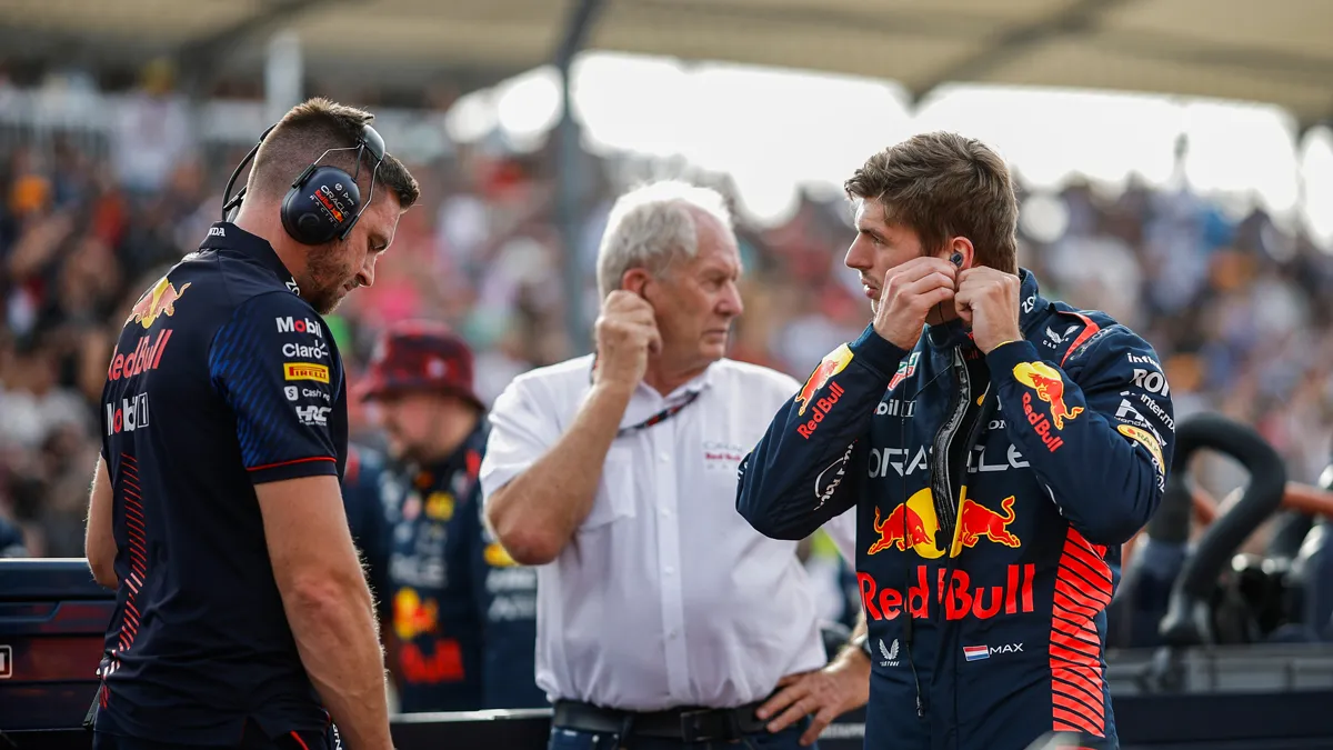 f1gp19 max verstappen voor de start van de sprintrace