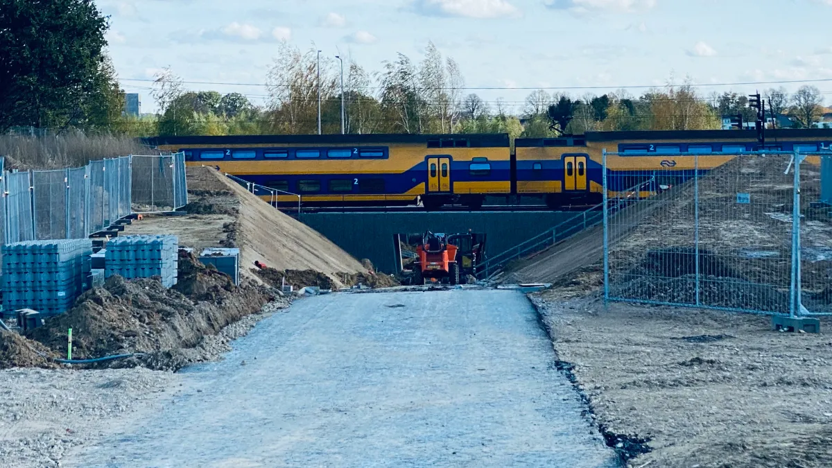 fietsers en voetgangerstunnel raadskuilderweg