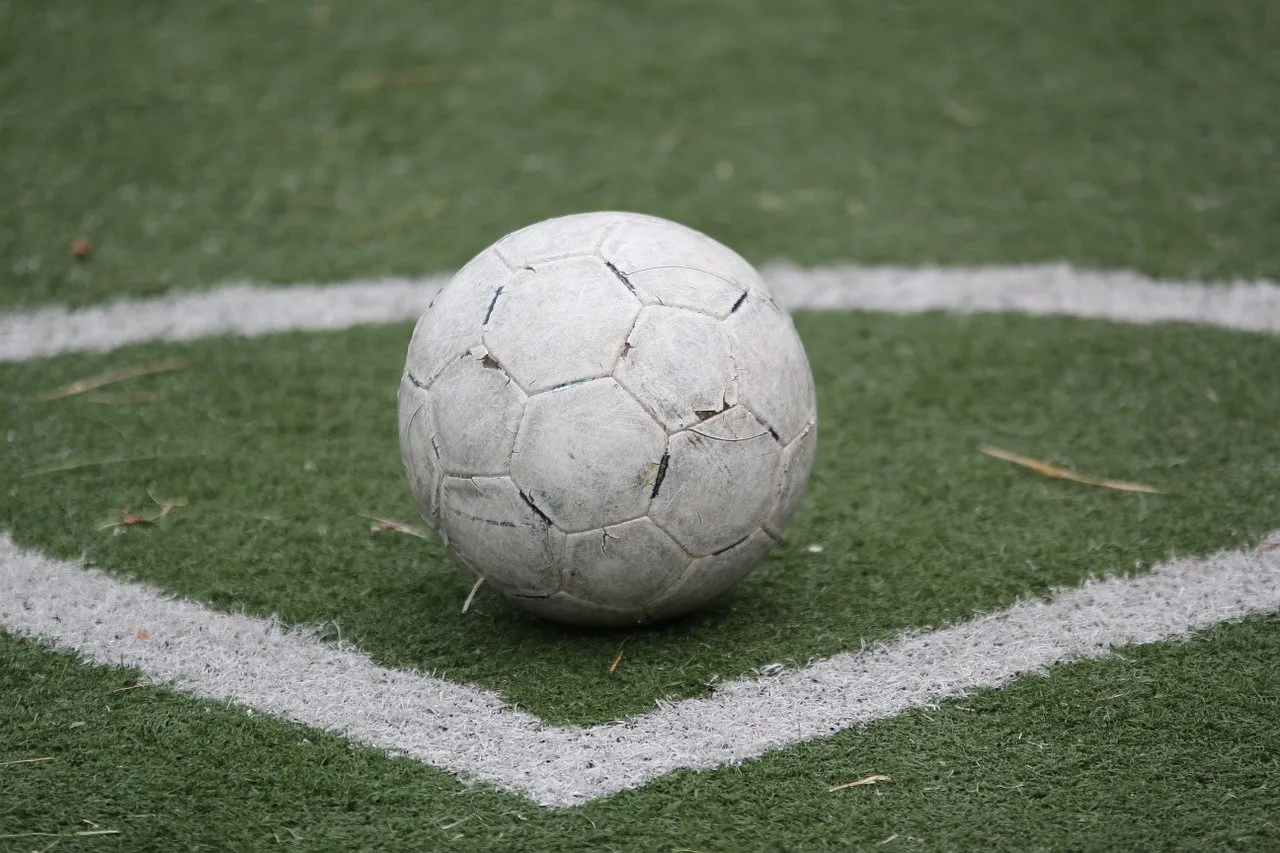 football 971159 1280 voetbal cc0 pixabay