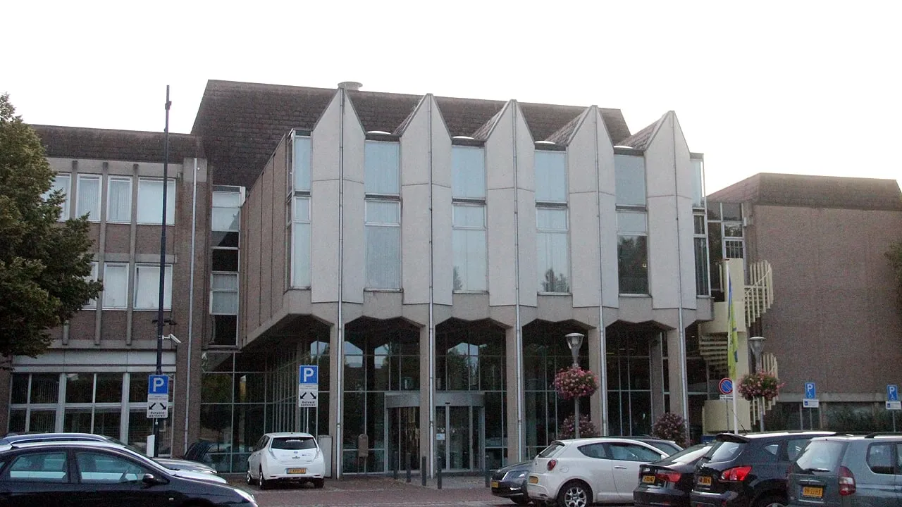 gemeentehuis raadszaal geleen